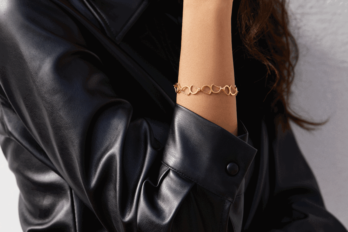 Buy Melorra 18k Gold & Diamond Speak Love Bracelet for Women Online At Best  Price @ Tata CLiQ